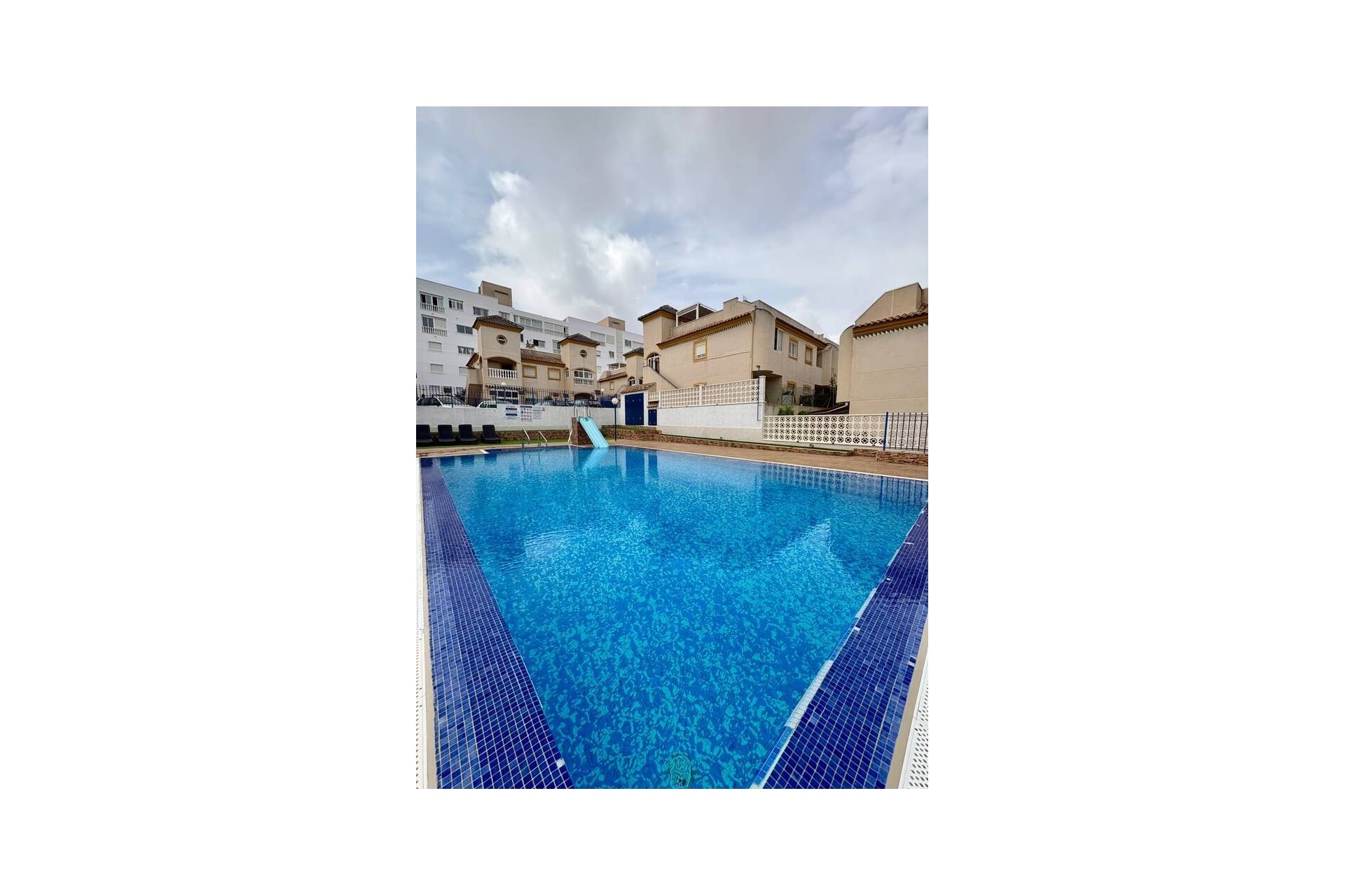 Återförsäljning - Penthouse Penthouse -
Guardamar del Segura - Costa Blanca