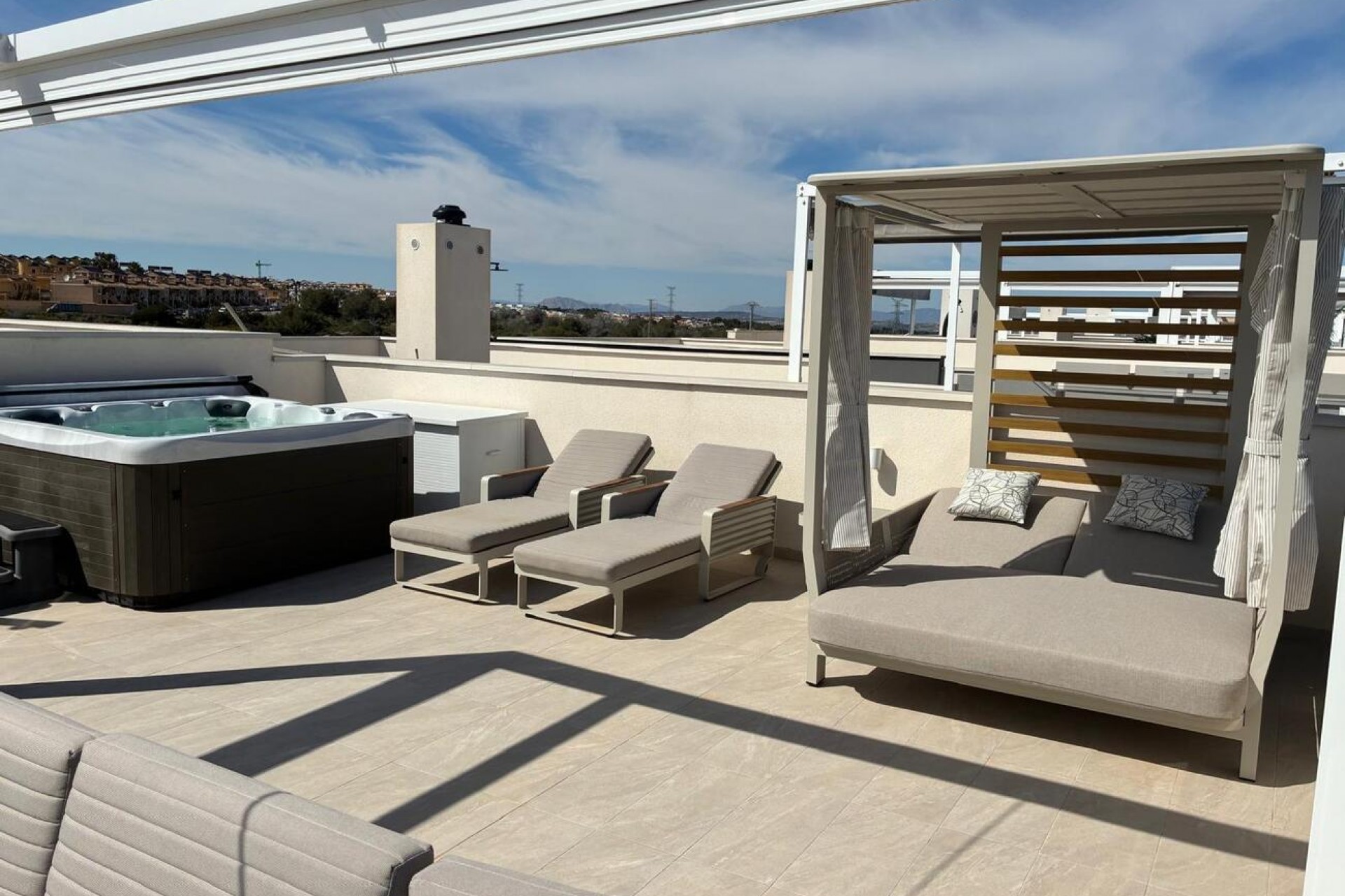 Återförsäljning - Penthouse Penthouse -
Los Almendros (Orihuela-Costa) - Costa Blanca