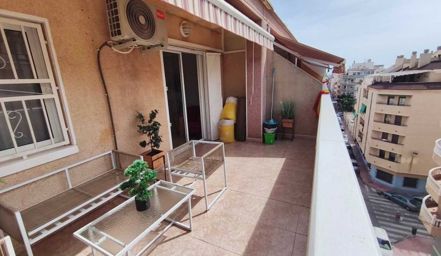 Återförsäljning - Penthouse Penthouse -
Torrevieja - PARQUE DE LAS NACIONES