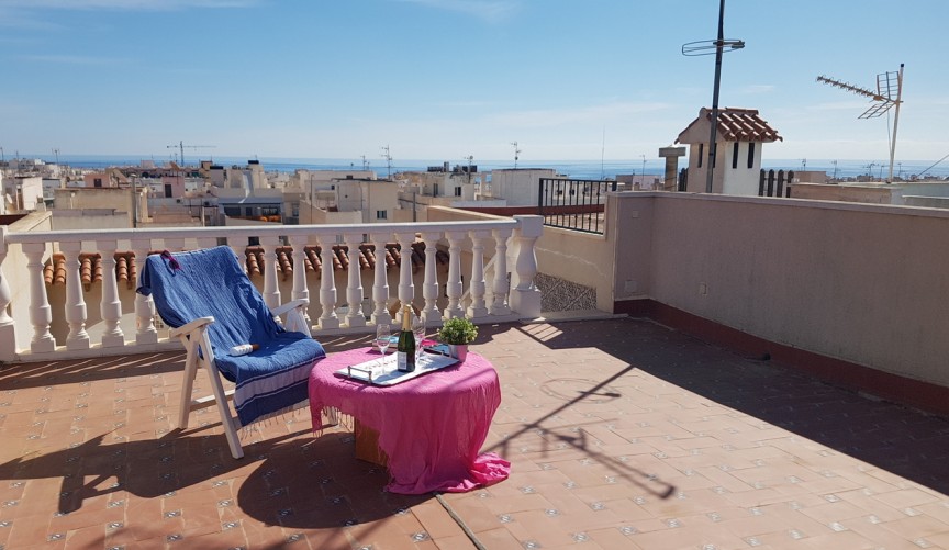 Återförsäljning - Penthouse Penthouse -
Torrevieja - Playa del Cura