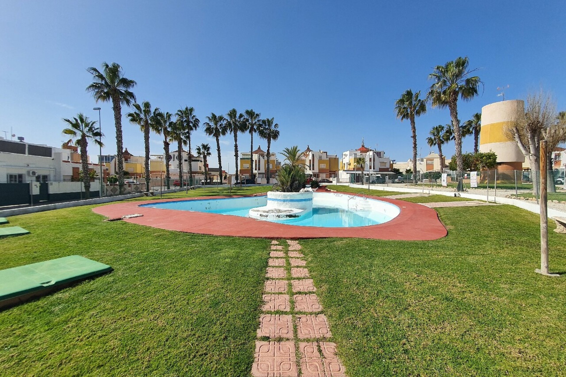 Återförsäljning - Quad House -
Los Altos - Costa Blanca