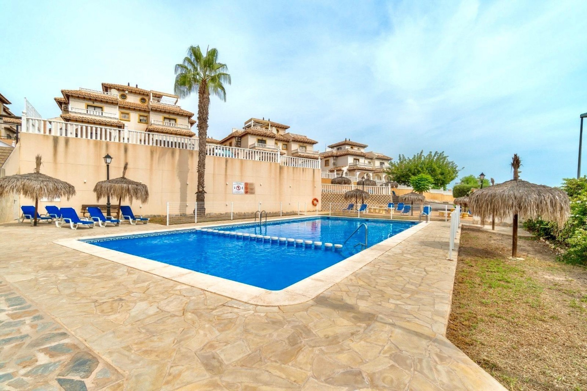 Återförsäljning - Quad House -
Orihuela Costa - Los Dolses