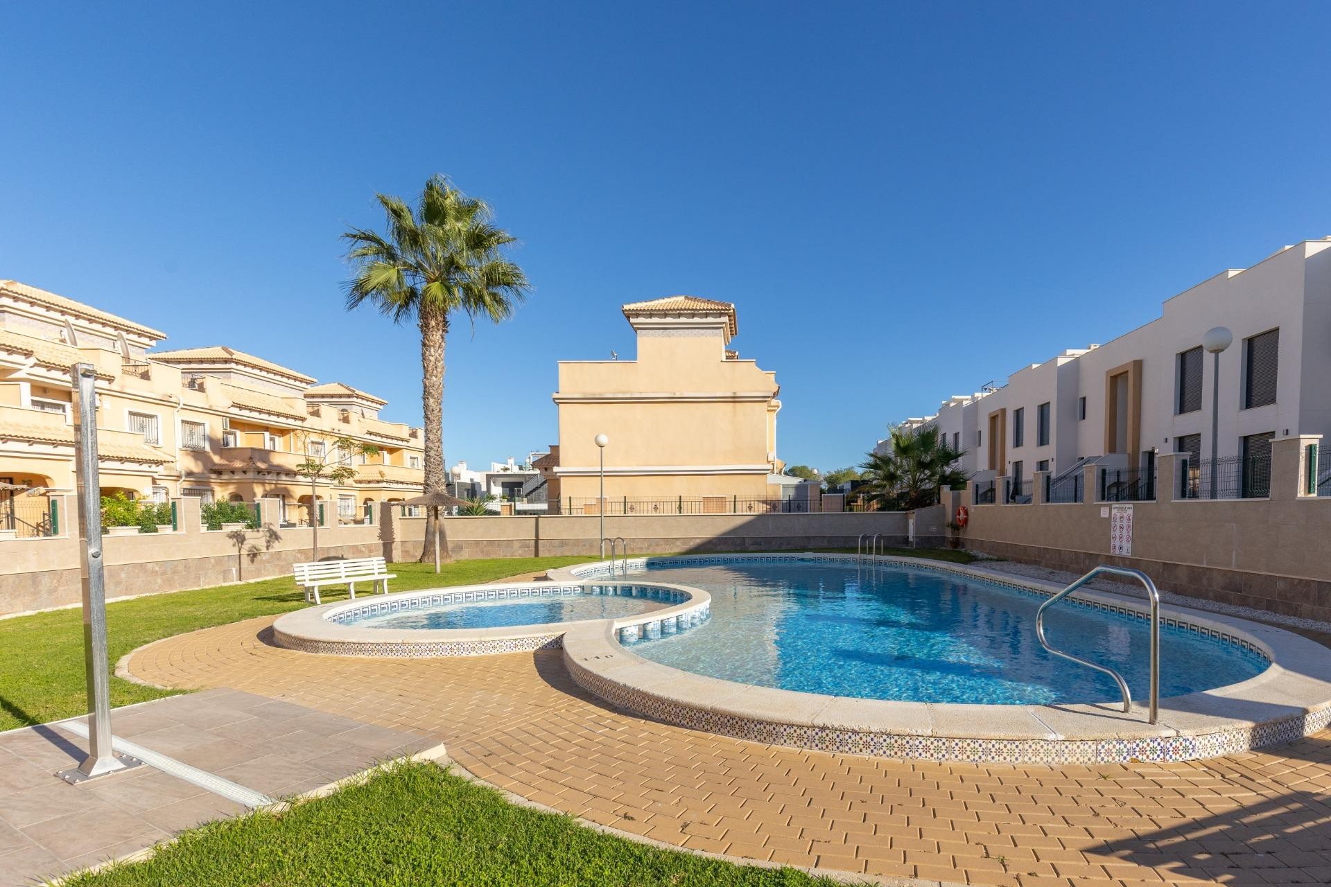 Återförsäljning - Quad House -
Orihuela Costa - PAU 8