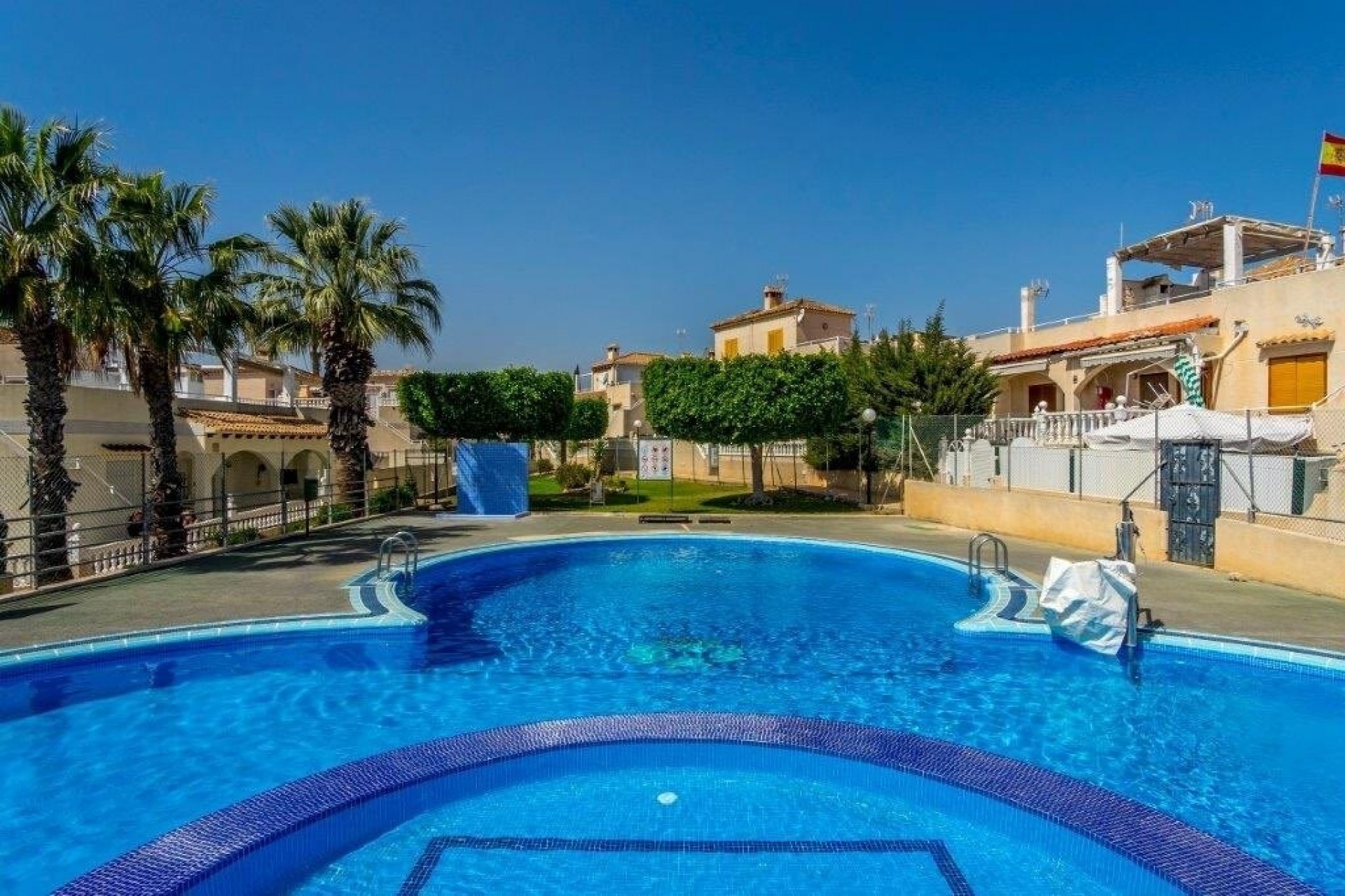 Återförsäljning - Quad House -
Torrevieja - Los Altos