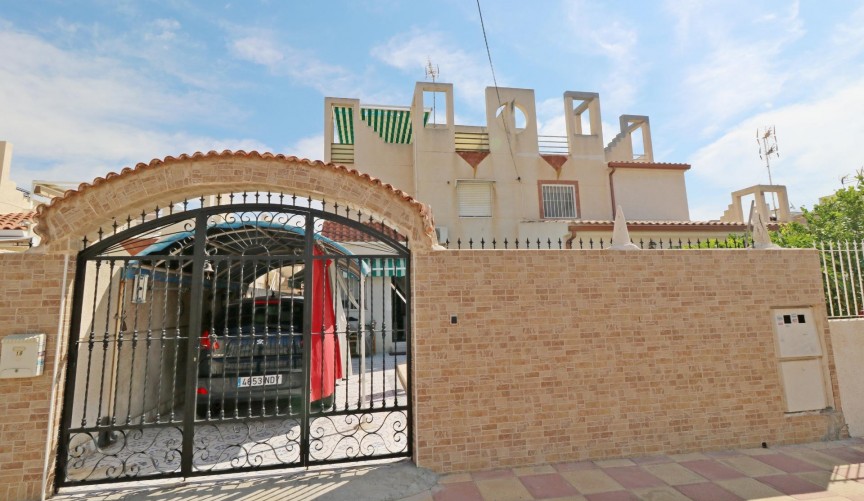 Återförsäljning - Quad House -
Torrevieja - Torretas