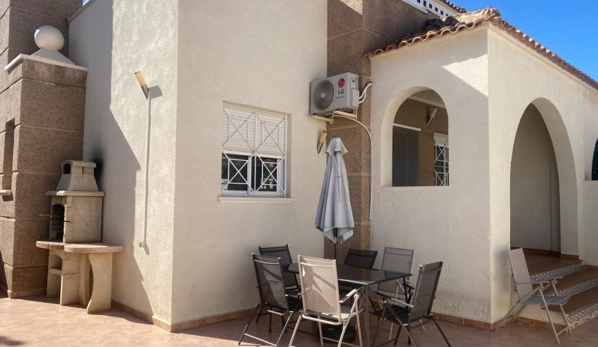 Återförsäljning - Quad Villa -
Torrevieja - Costa Blanca