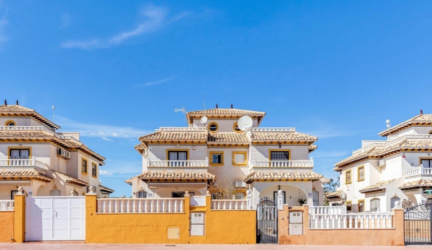Återförsäljning - Semi Detached -
Cabo Roig - Lomas de Cabo Roig