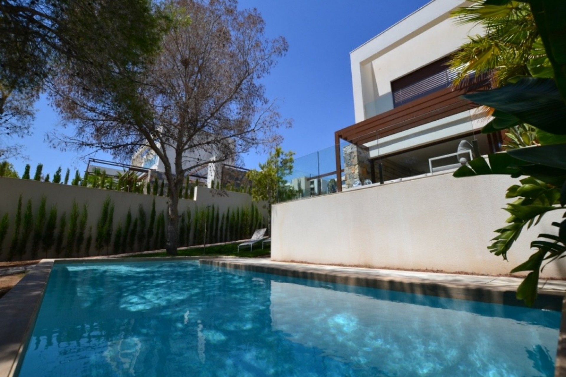 Återförsäljning - Semi Detached -
Campoamor - Las Colinas Golf