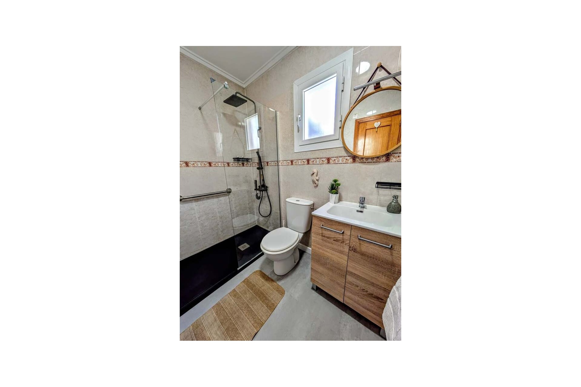 Återförsäljning - Semi Detached -
Camposol