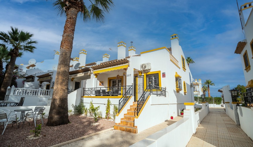 Återförsäljning - Semi Detached -
Orihuela Costa - Costa Blanca