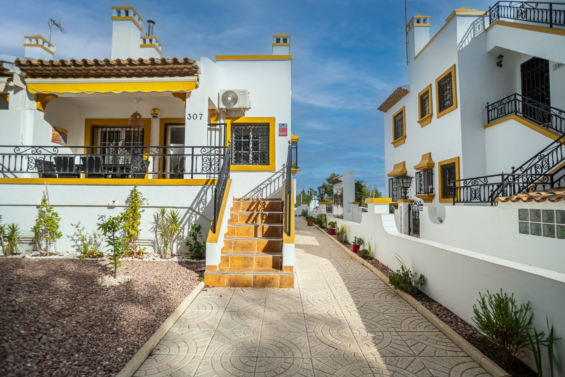 Återförsäljning - Semi Detached -
Orihuela Costa - Costa Blanca