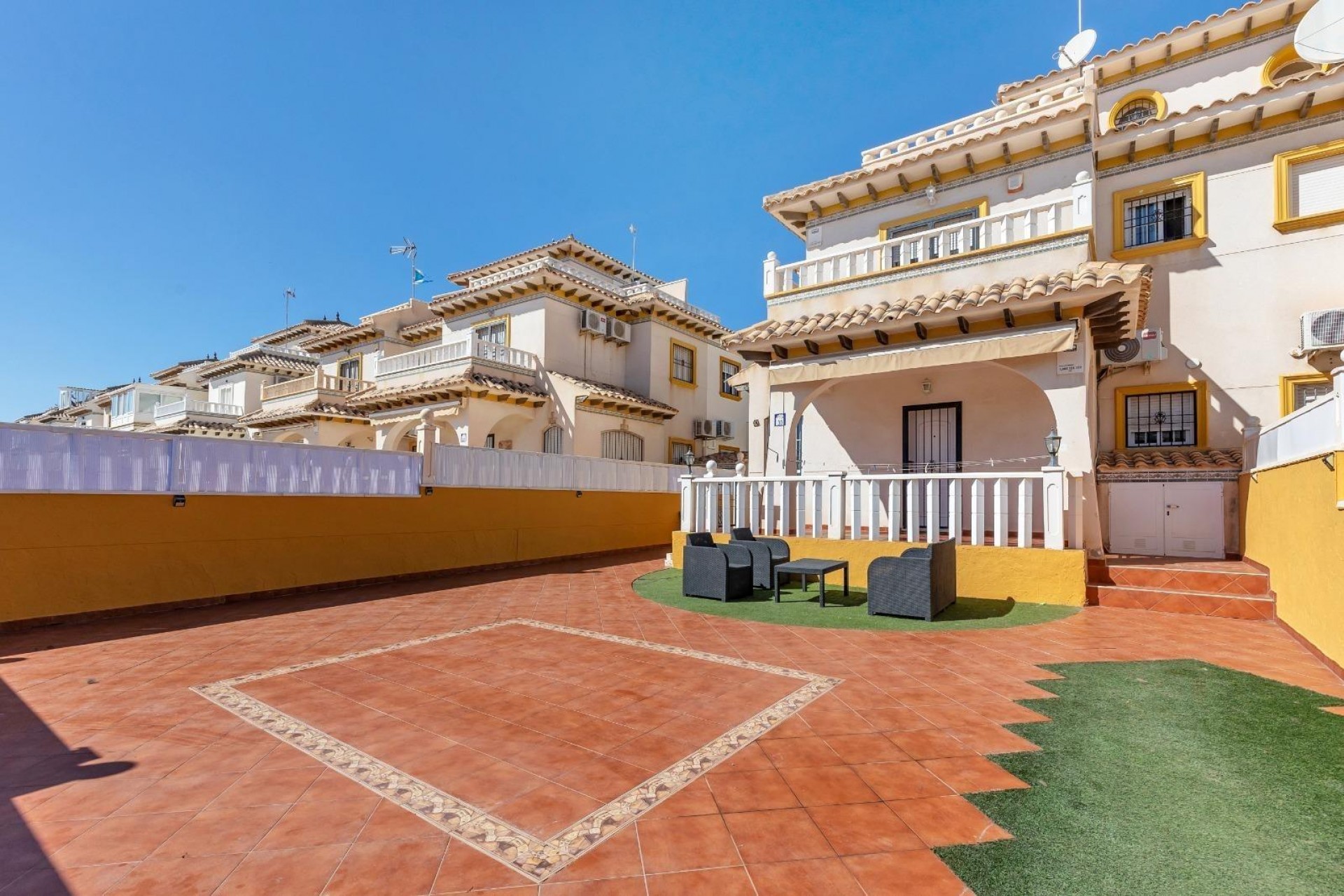 Återförsäljning - Semi Detached -
Orihuela Costa - Lomas De Cabo Roig-los Dolses