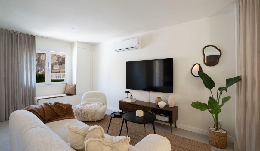 Återförsäljning - Semi Detached -
Orihuela Costa - Los Almendros-la Florida