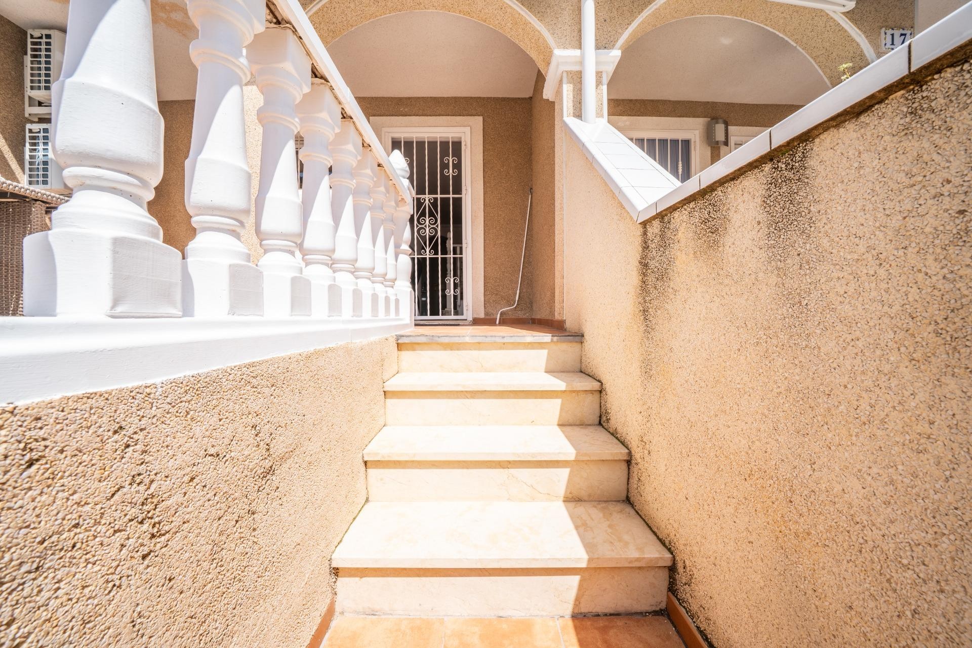 Återförsäljning - Semi Detached -
Orihuela Costa - Los Almendros-la Florida