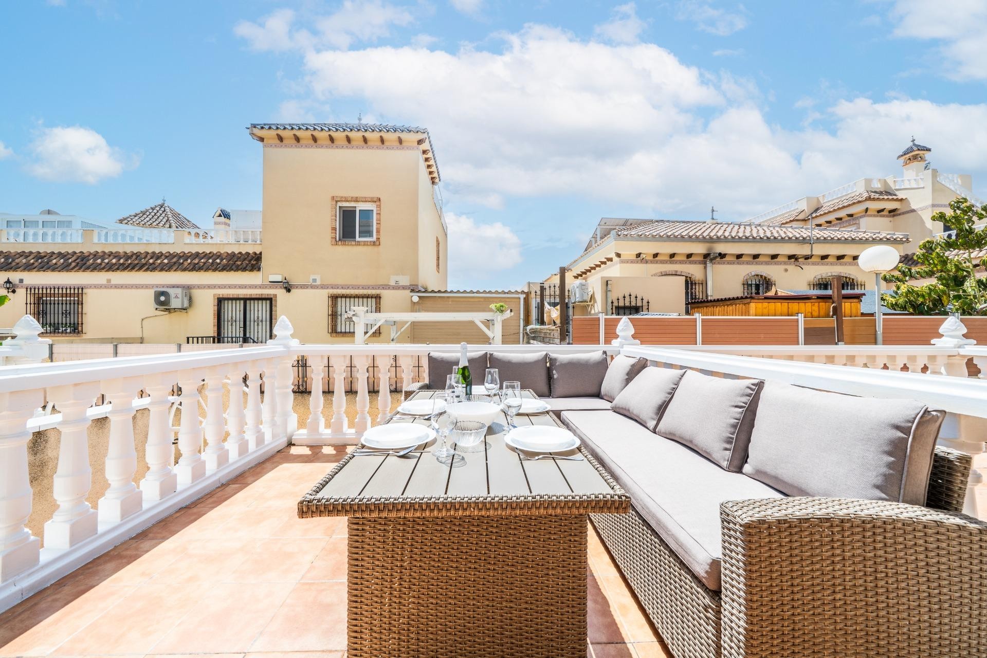 Återförsäljning - Semi Detached -
Orihuela Costa - Los Almendros-la Florida