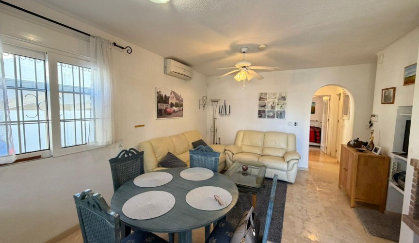 Återförsäljning - Semi Detached -
Orihuela Costa - Playa Flamenca