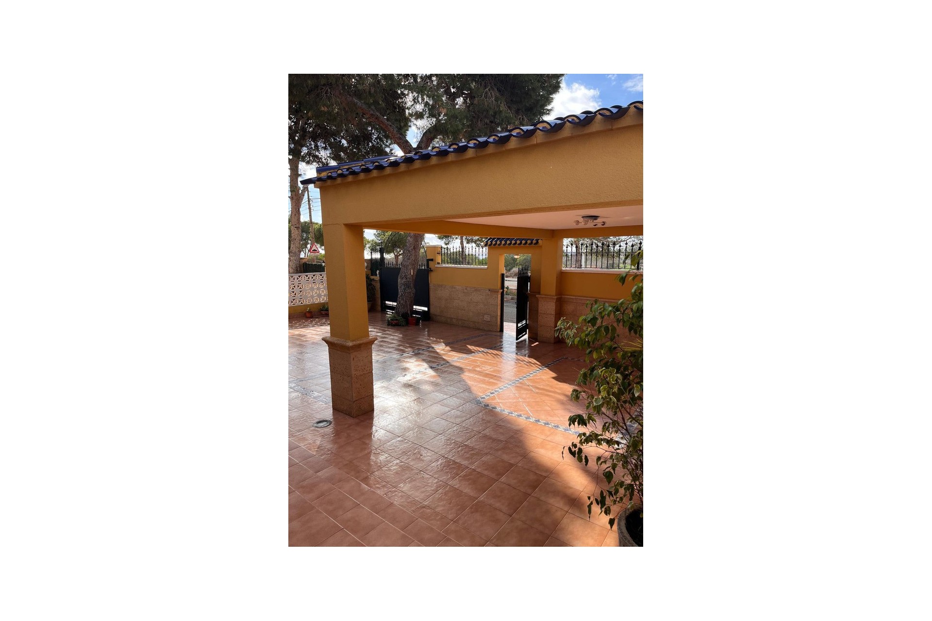 Återförsäljning - Semi Detached -
Orihuela Costa - Punta Prima