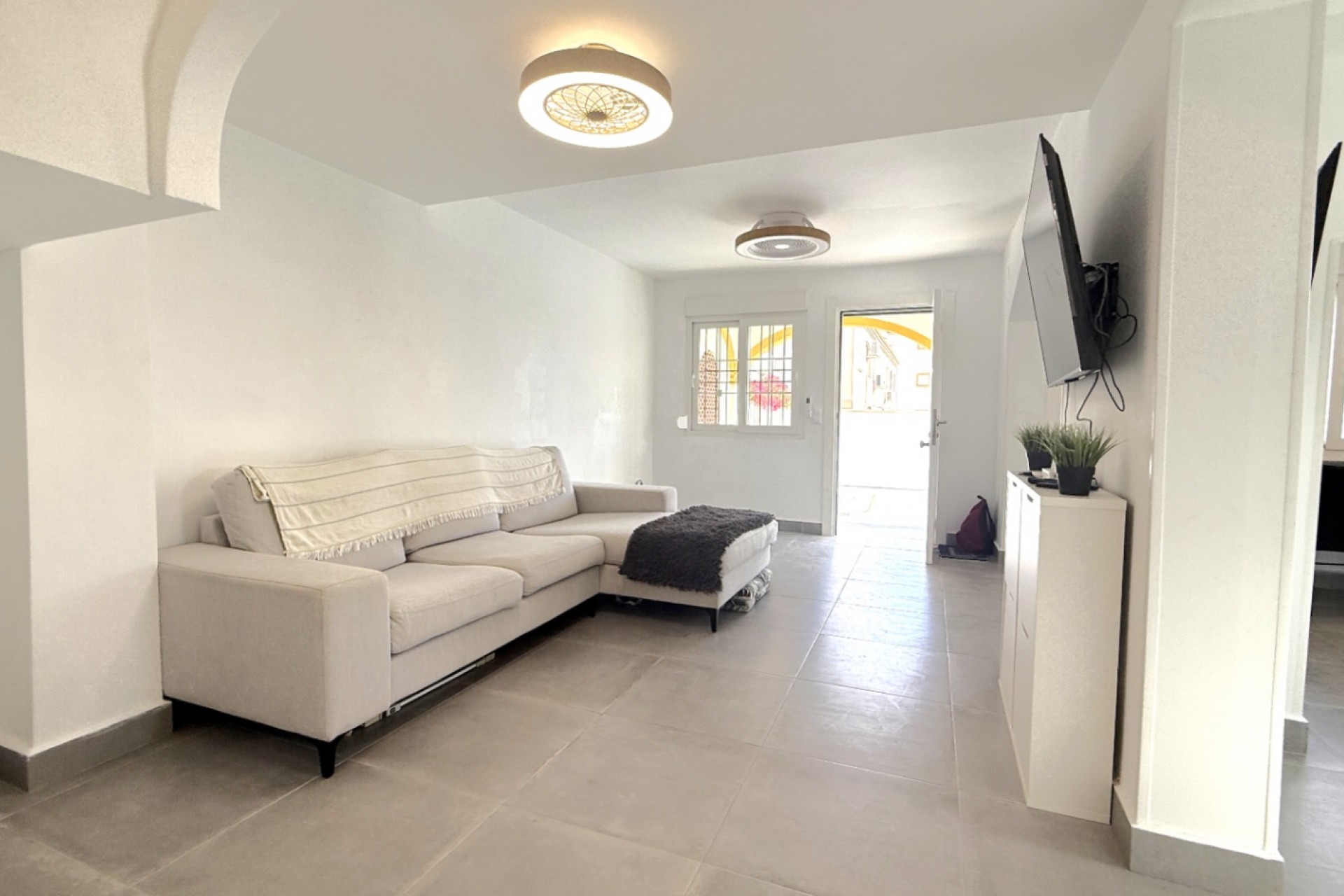 Återförsäljning - Semi Detached -
Orihuela - Inland