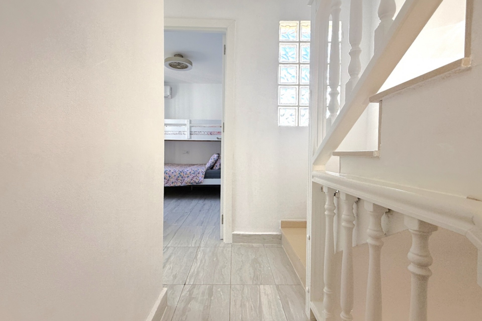 Återförsäljning - Semi Detached -
Orihuela - Inland