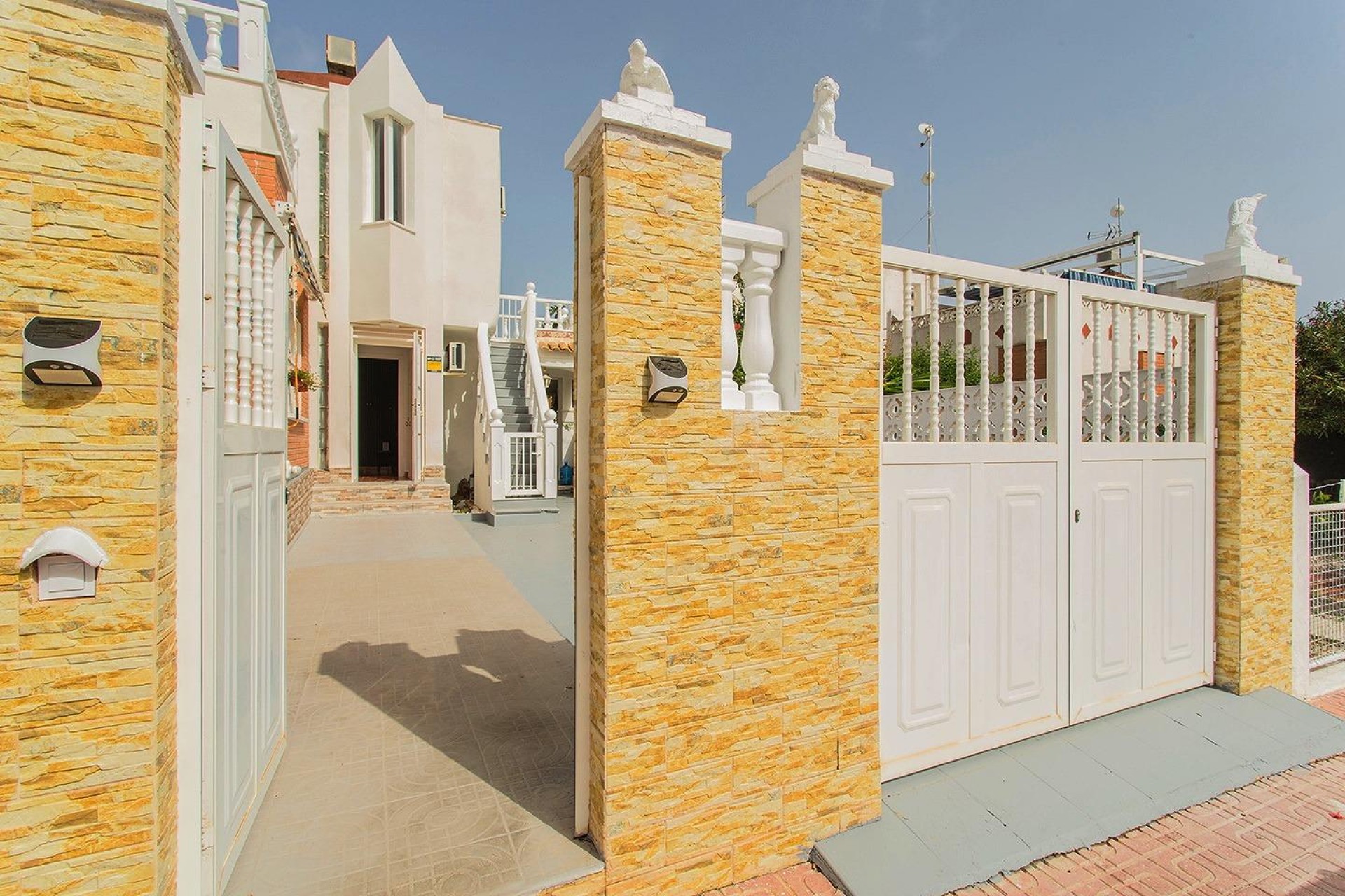 Återförsäljning - Semi Detached -
Orihuela - Urbanización Perla Del Mar