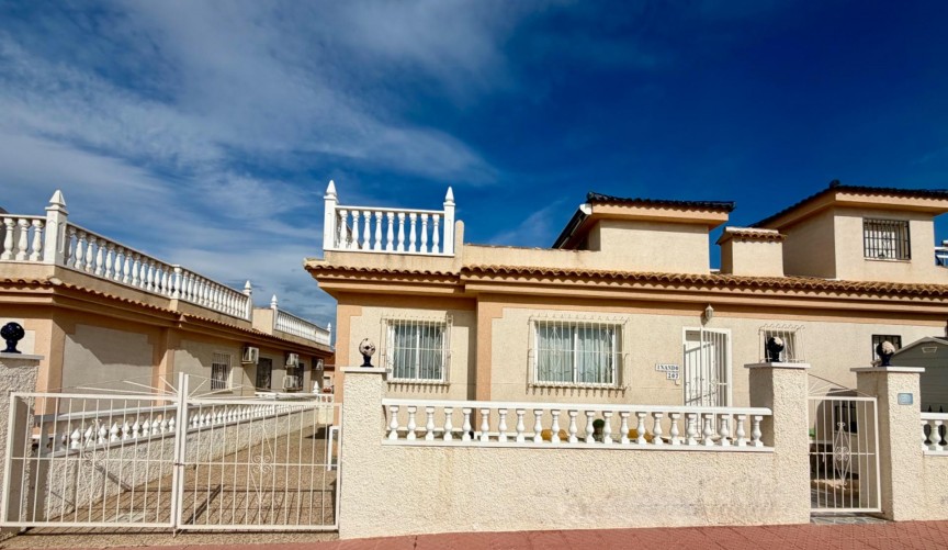 Återförsäljning - Semi Detached -
Rojales - Pueblo