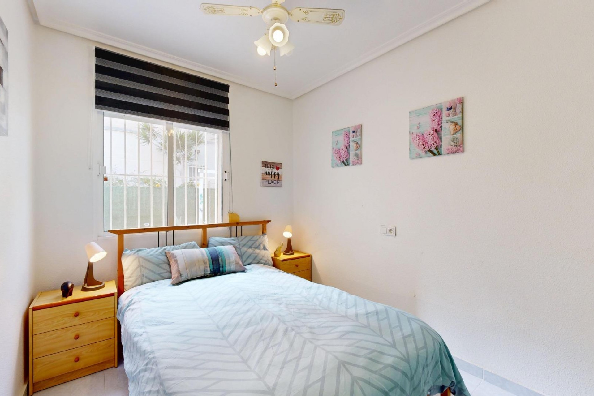 Återförsäljning - Semi Detached -
San Miguel de Salinas - 03193