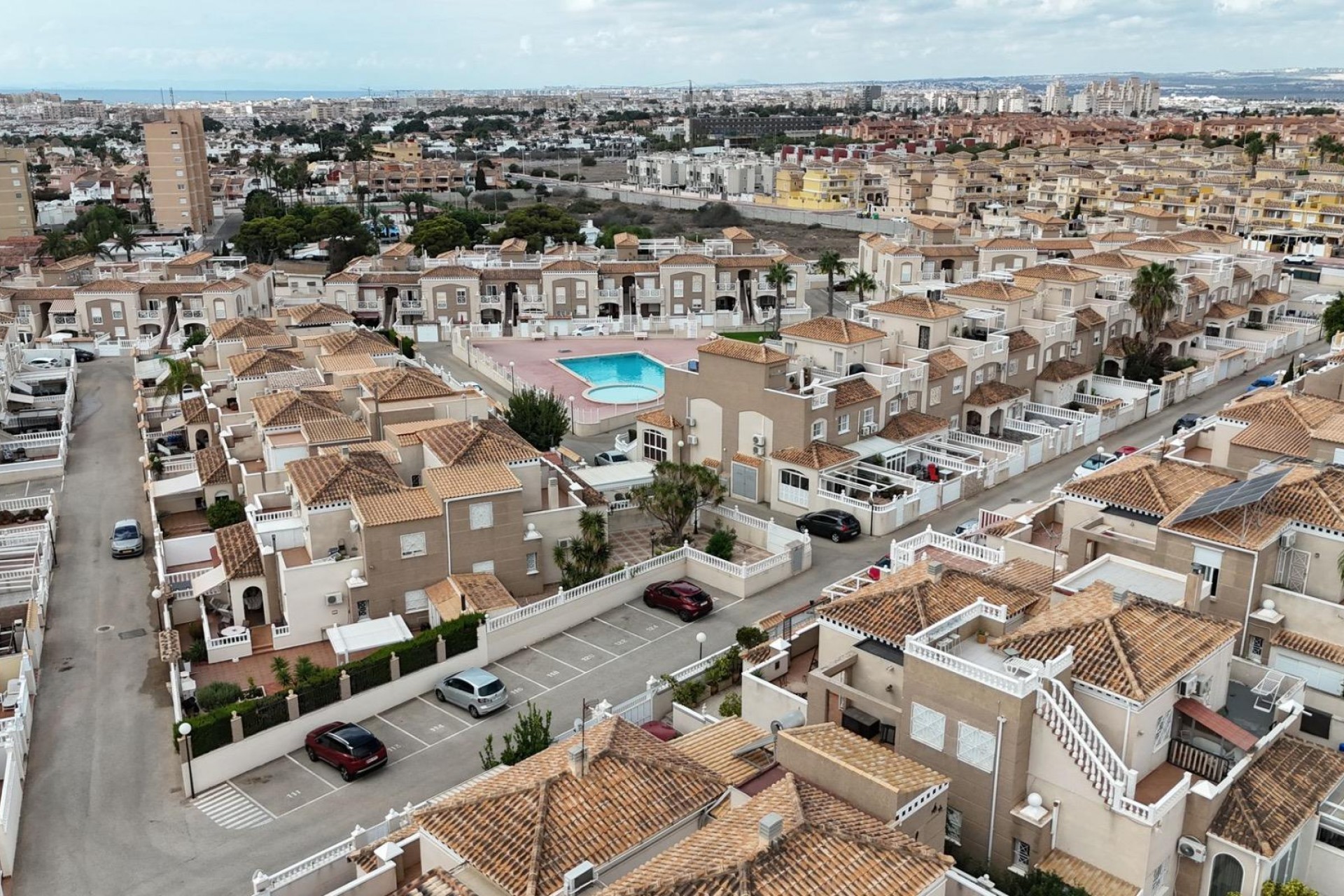 Återförsäljning - Semi Detached -
Torrevieja - aguas nuevas