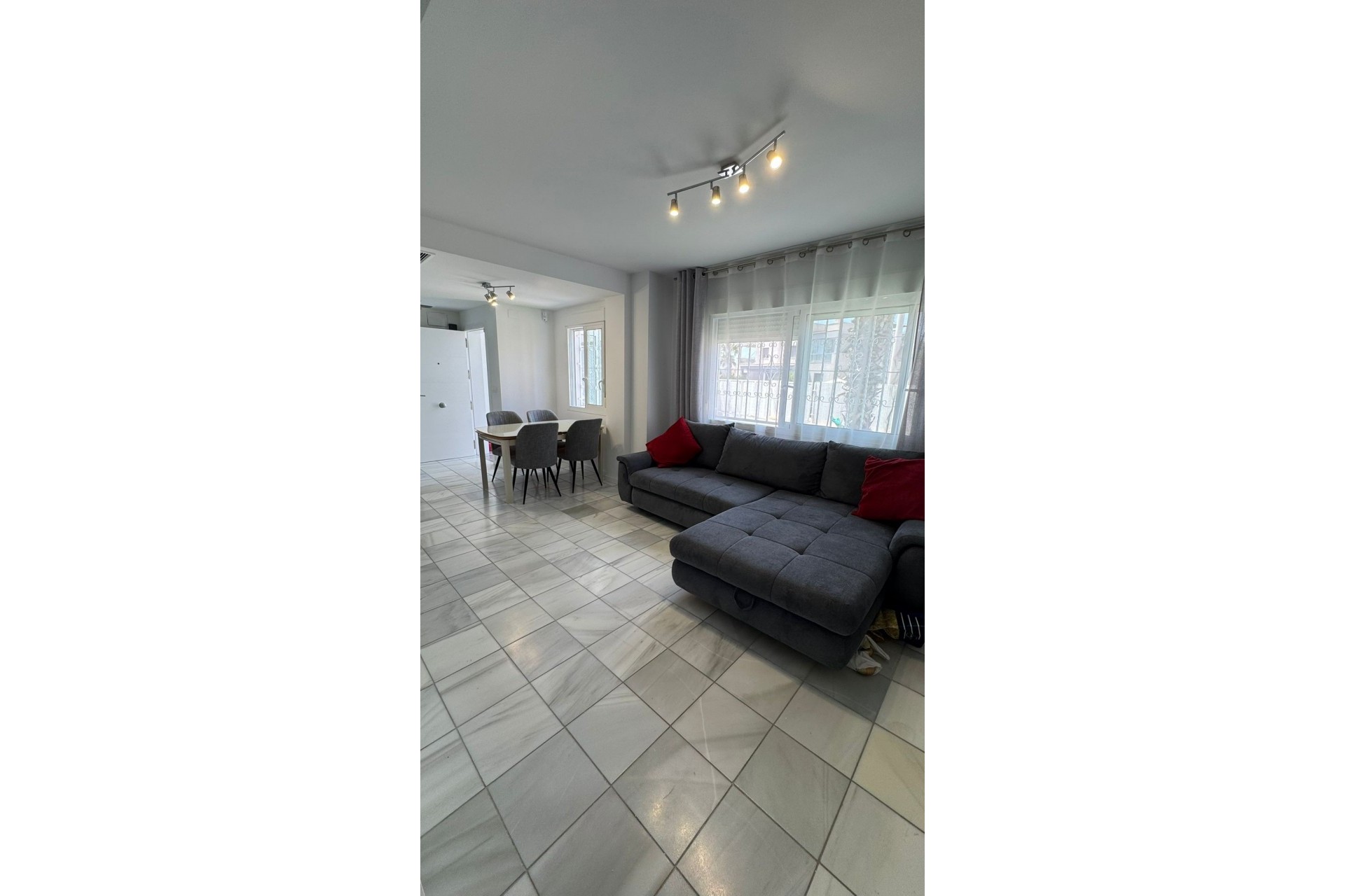 Återförsäljning - Semi Detached -
Torrevieja - Costa Blanca