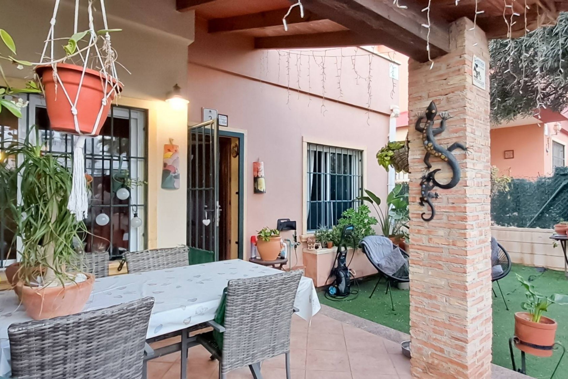 Återförsäljning - Semi Detached -
Torrevieja - Parque Acuático - Sector 25