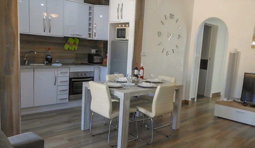 Återförsäljning - Semi Detached -
Villamartin - Costa Blanca