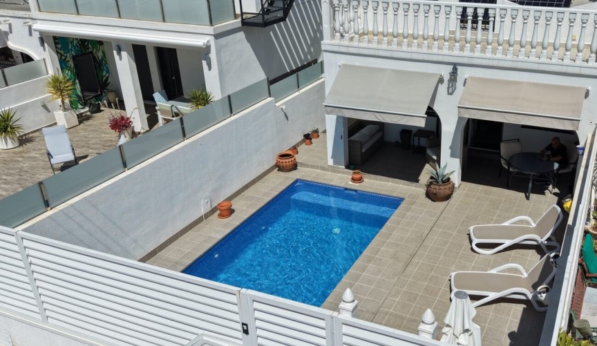 Återförsäljning - Semi Detached -
Villamartin - Costa Blanca