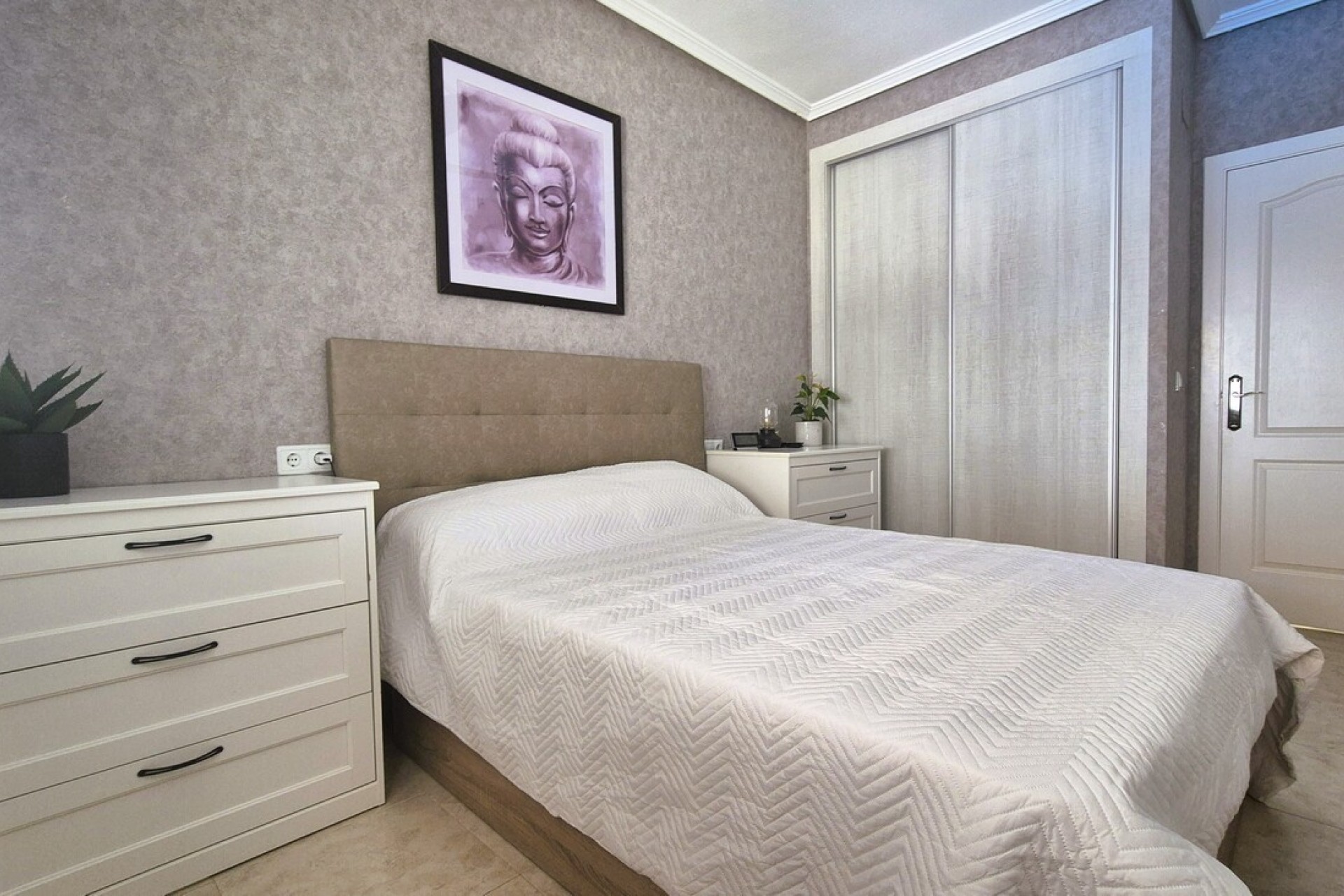Återförsäljning - Semi Detached -
Villamartin - Costa Blanca