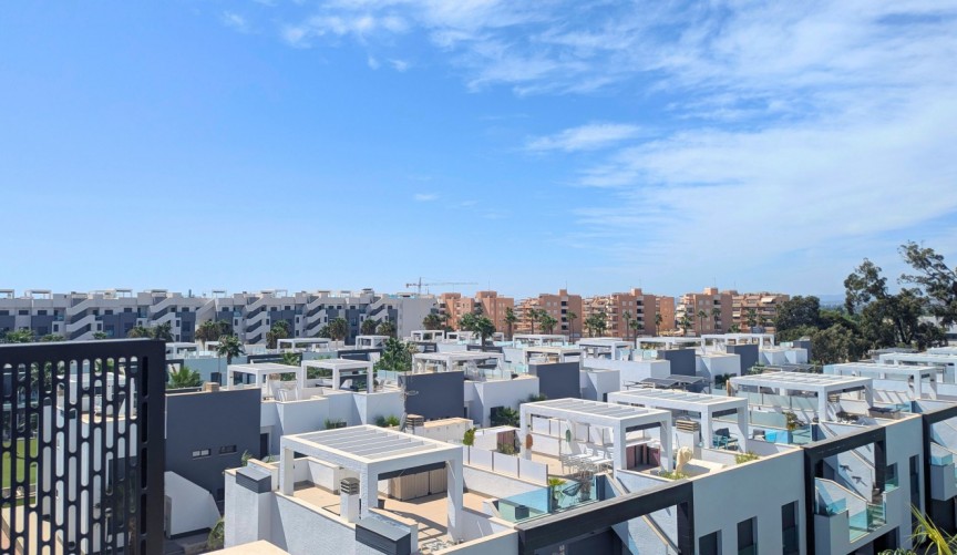 Återförsäljning - Takvåning -
El Raso - Costa Blanca
