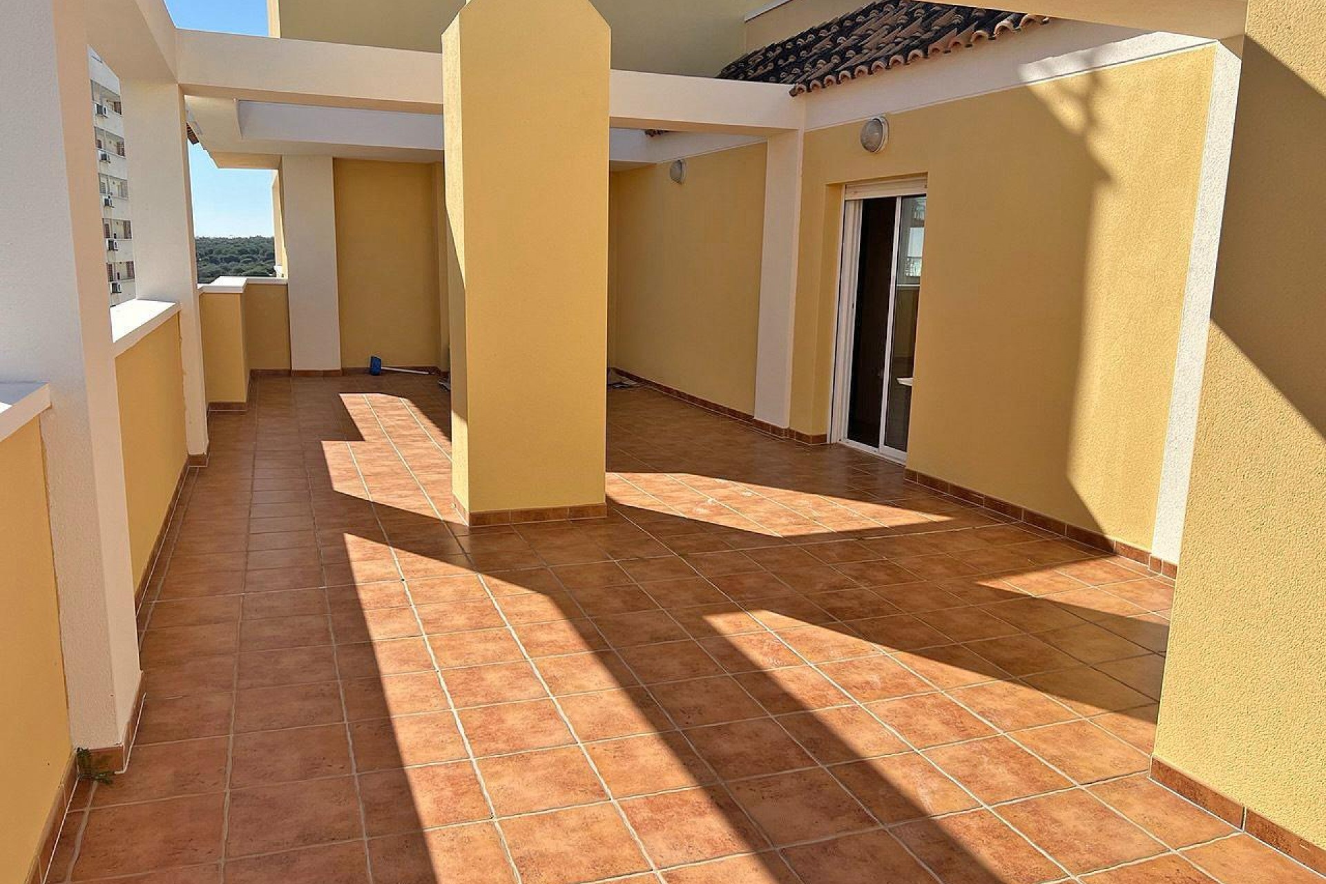 Återförsäljning - Takvåning -
Guardamar del Segura - Puerto Deportivo