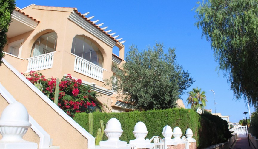 Återförsäljning - Takvåning -
Orihuela Costa - Costa Blanca