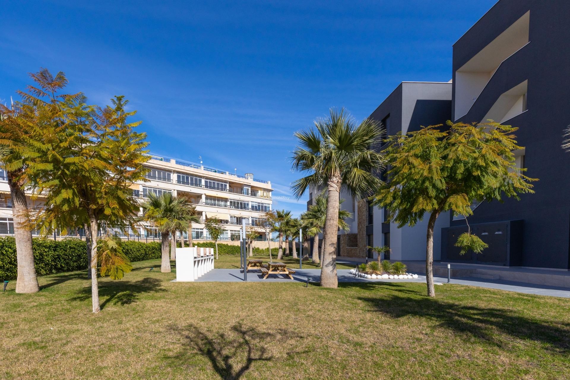 Återförsäljning - Takvåning -
Orihuela Costa - Playa Flamenca