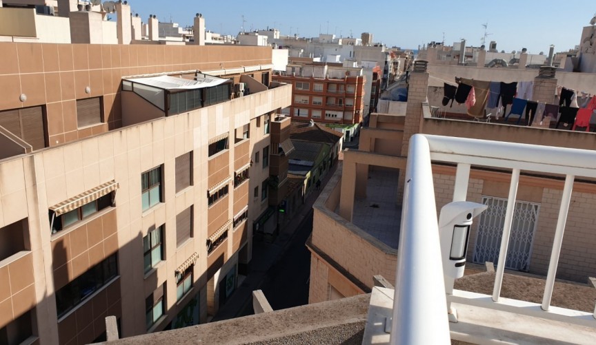 Återförsäljning - Takvåning -
Torrevieja - Centro