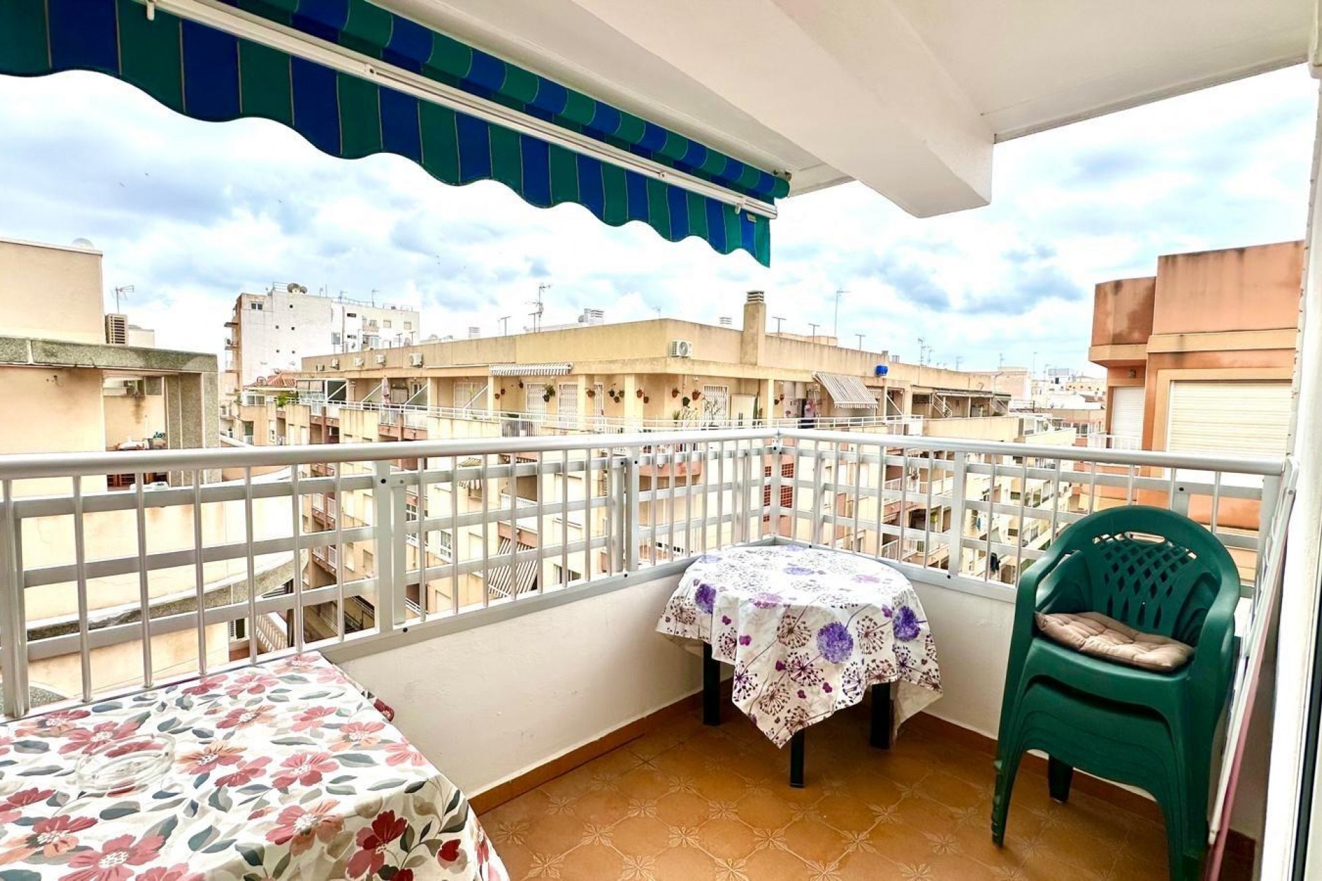 Återförsäljning - Takvåning -
Torrevieja - Centro