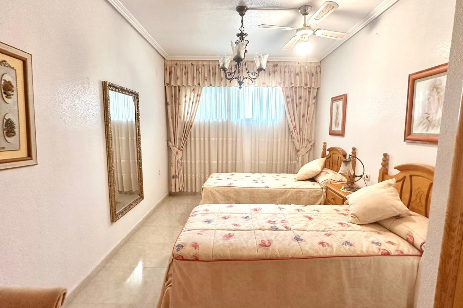 Återförsäljning - Takvåning -
Torrevieja - Centro