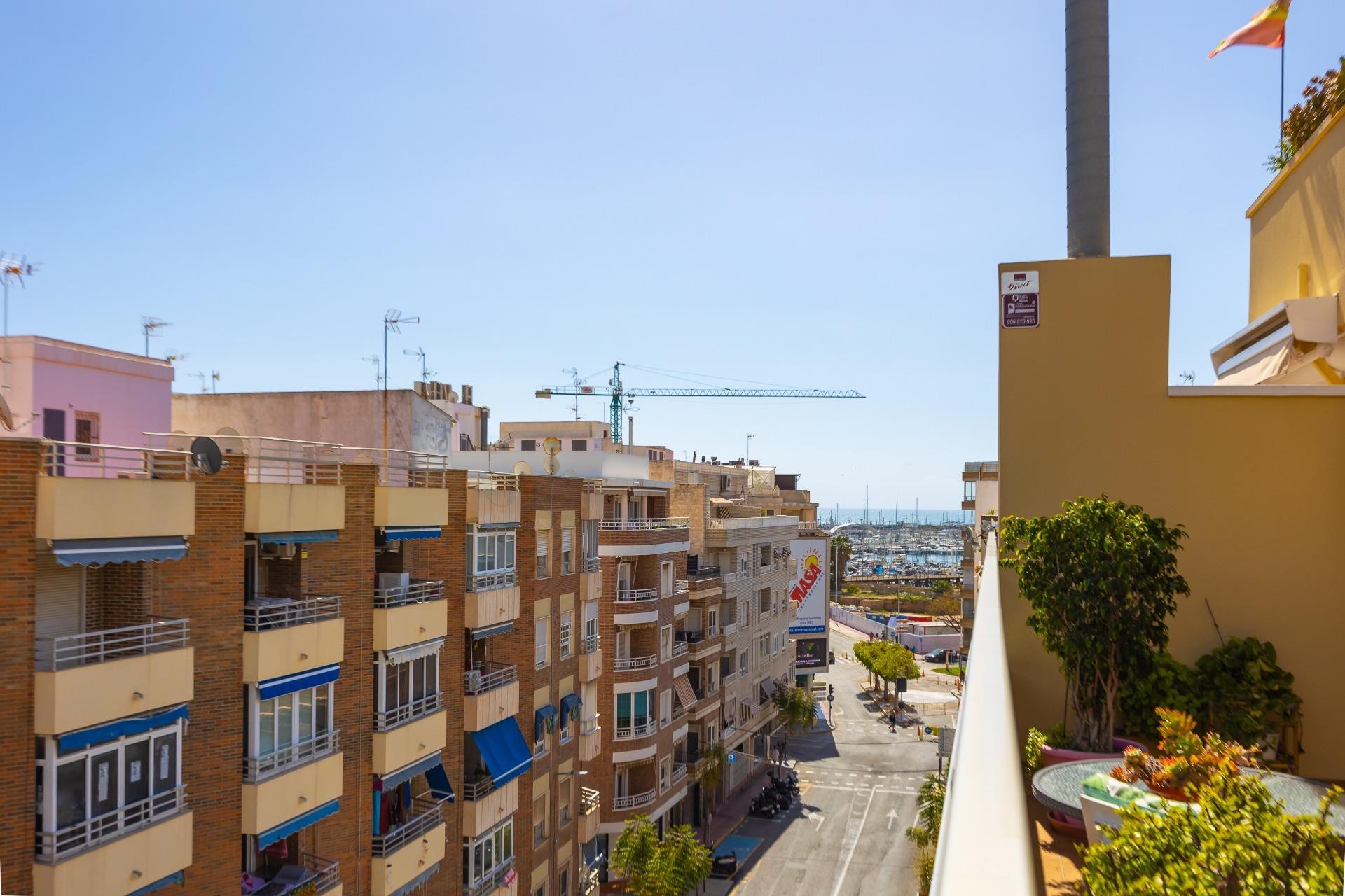 Återförsäljning - Takvåning -
Torrevieja - Centro