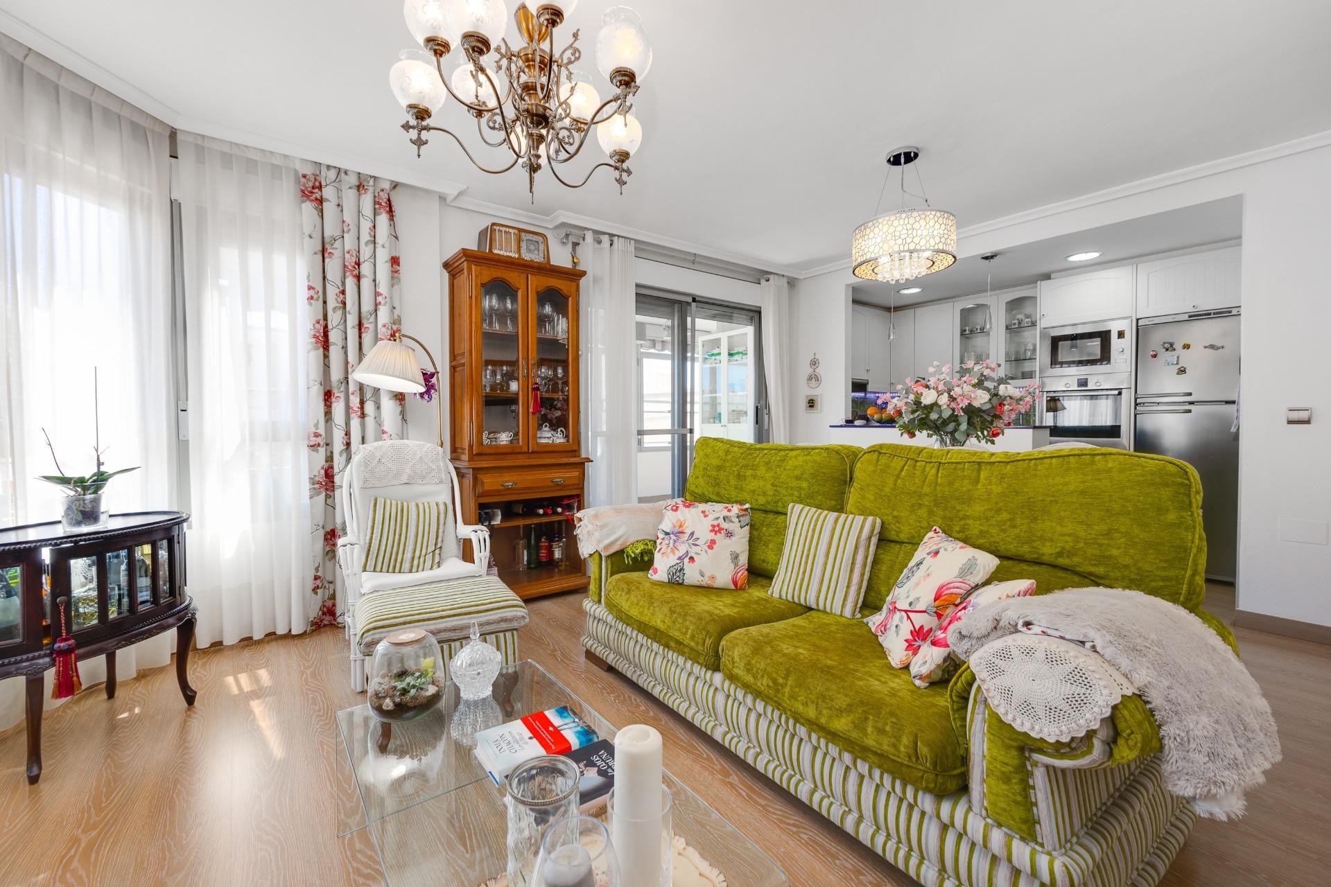 Återförsäljning - Takvåning -
Torrevieja - Centro