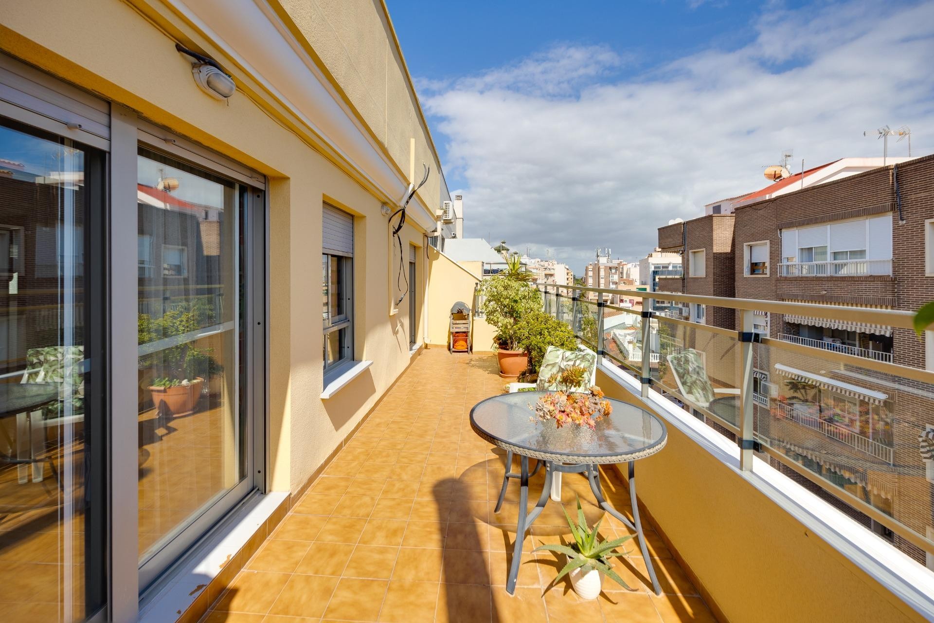 Återförsäljning - Takvåning -
Torrevieja - Centro