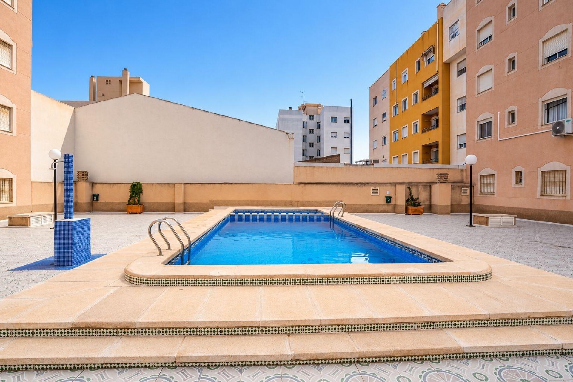 Återförsäljning - Takvåning -
Torrevieja - Centro