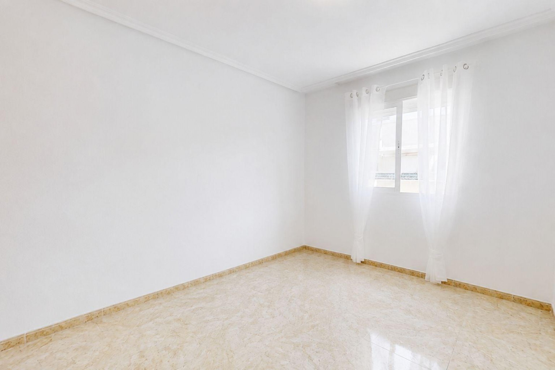 Återförsäljning - Takvåning -
Torrevieja - Centro