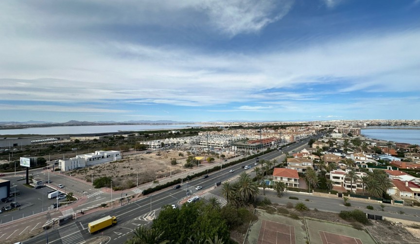 Återförsäljning - Takvåning -
Torrevieja - Costa Blanca