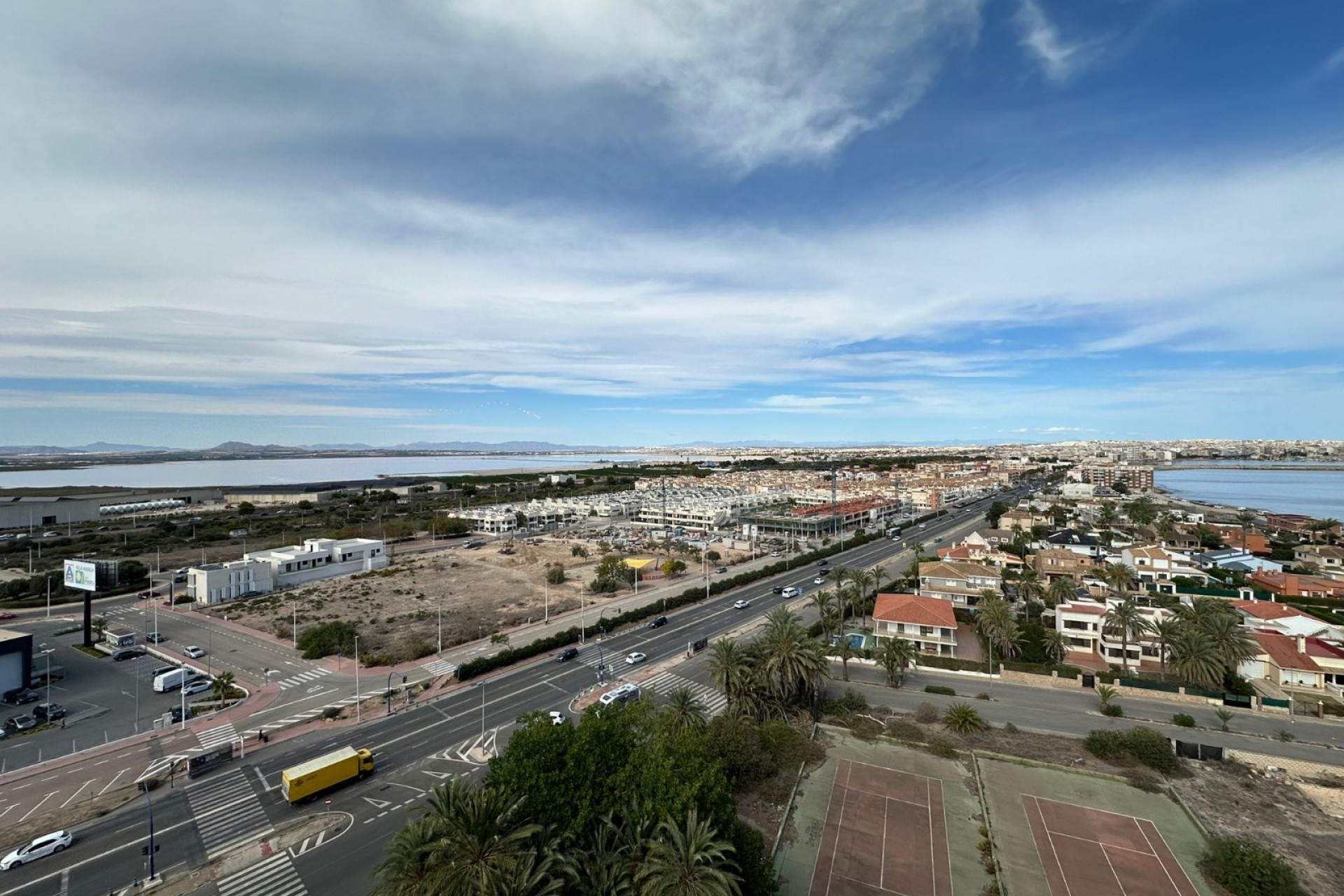 Återförsäljning - Takvåning -
Torrevieja - Costa Blanca