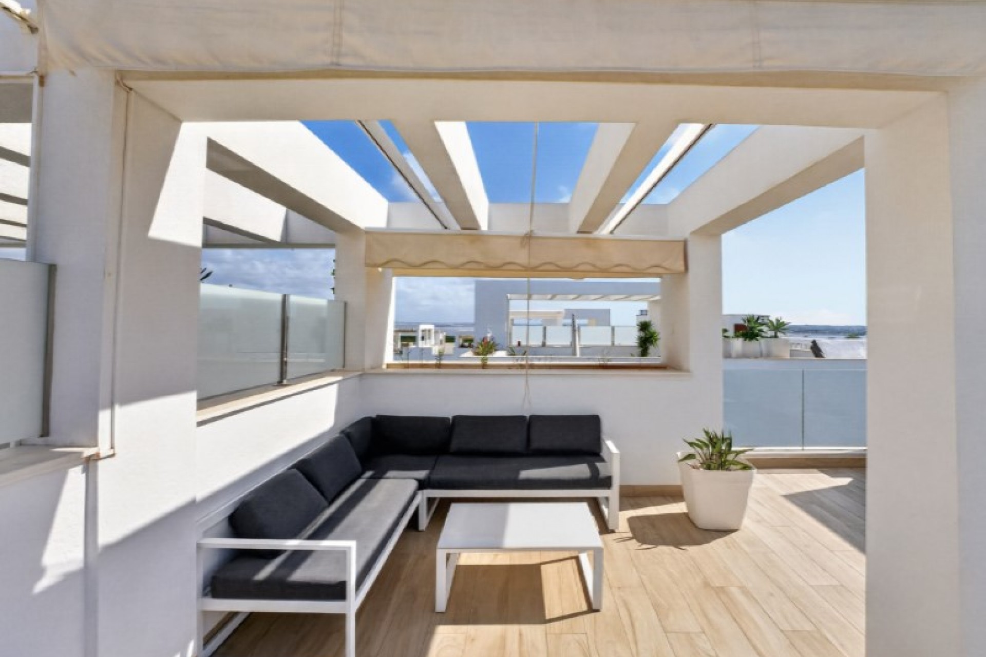 Återförsäljning - Takvåning -
Torrevieja - Costa Blanca