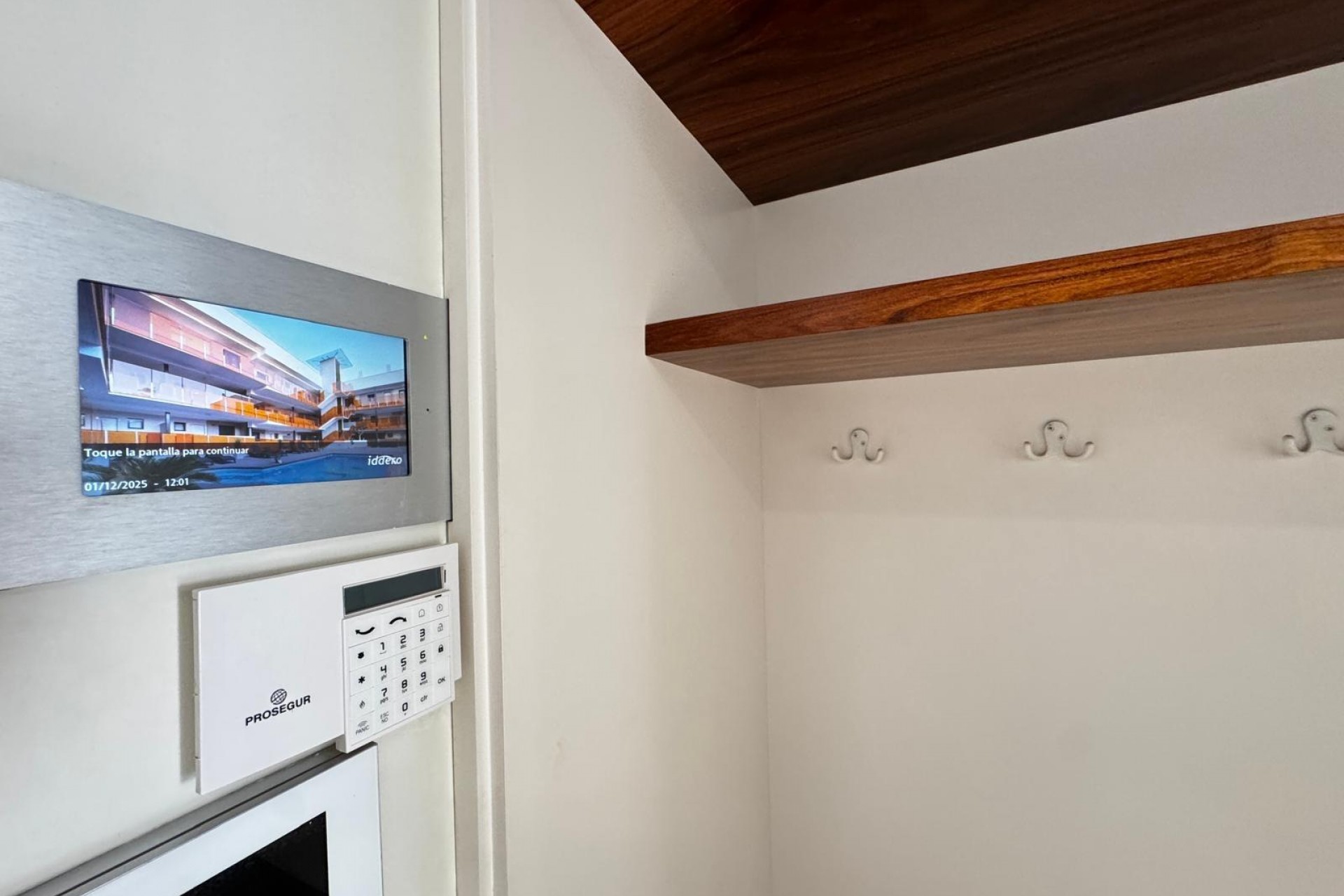 Återförsäljning - Takvåning -
Torrevieja - Estacion De Autobuses