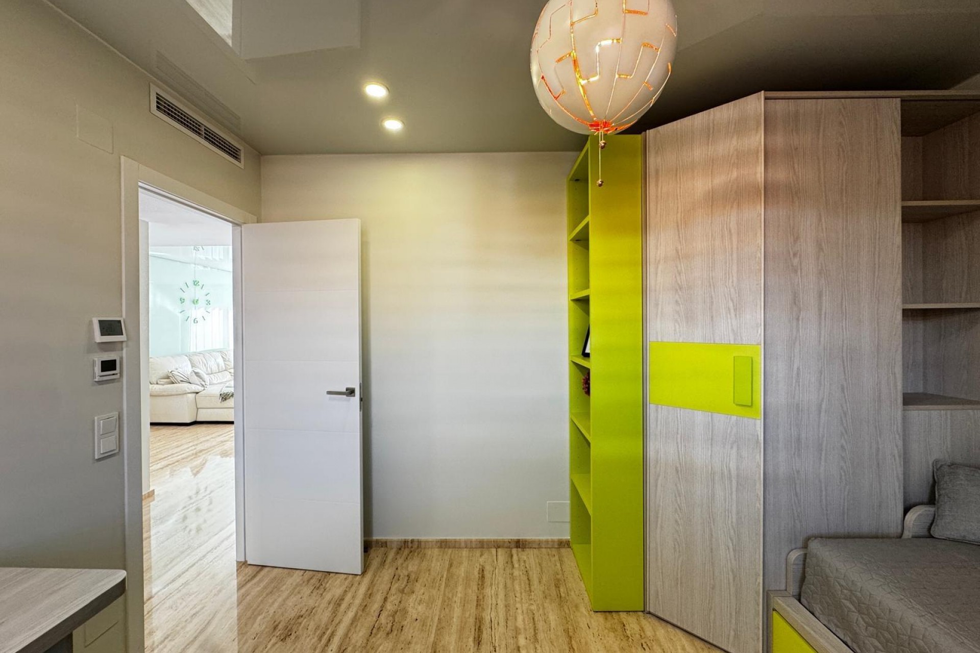 Återförsäljning - Takvåning -
Torrevieja - Estacion De Autobuses