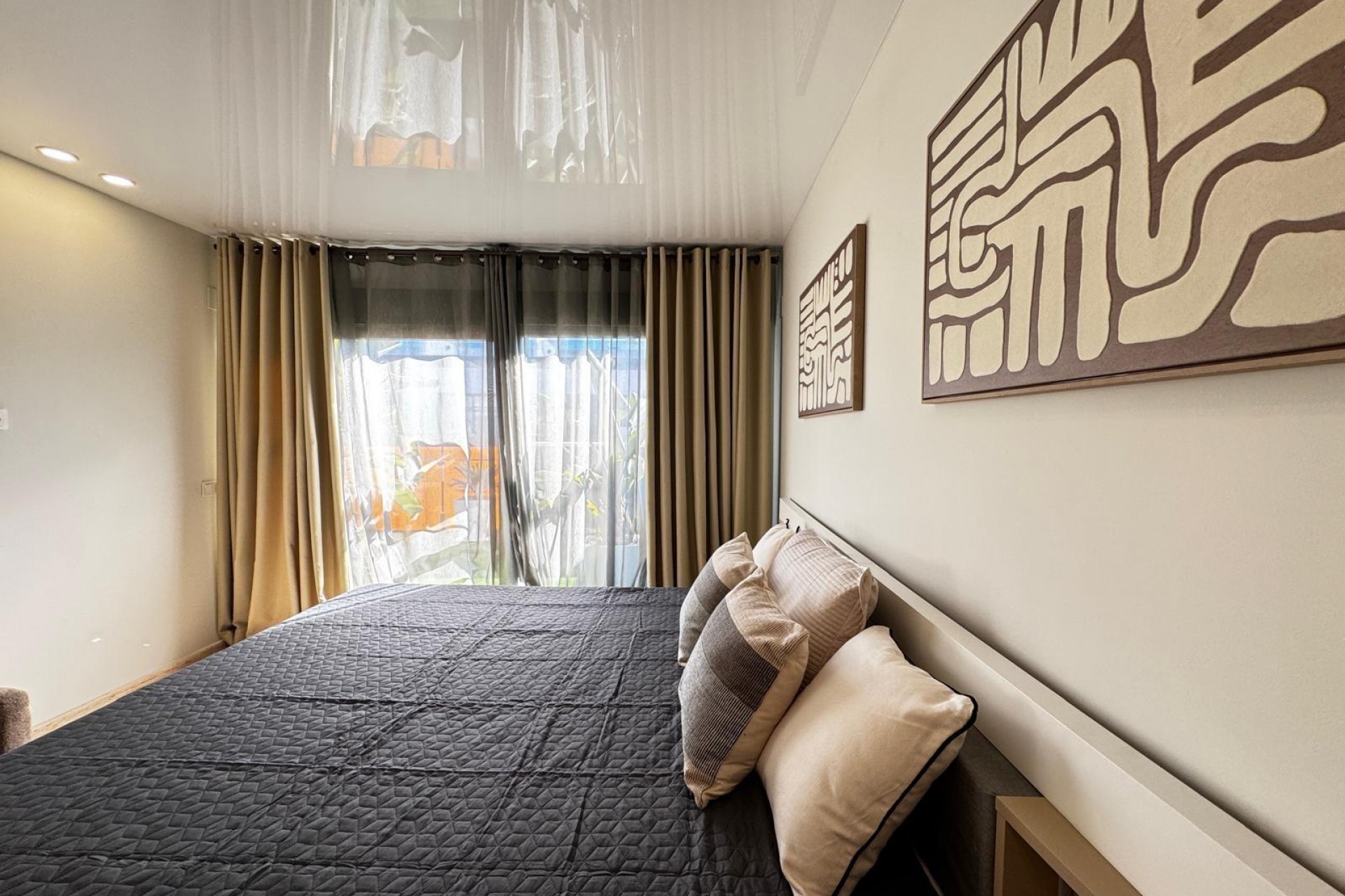 Återförsäljning - Takvåning -
Torrevieja - Estacion De Autobuses